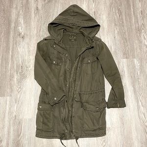 Aritzia Talula Trooper Jacket in Dark Olive Green